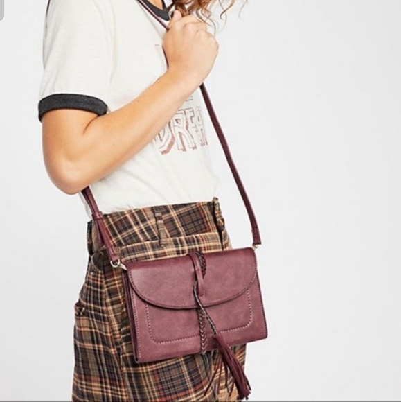 Free People Handbags - New Free People real Suede Envelope Crossbody